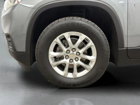 Used 2021 Chevrolet Traverse LS FWD image 26