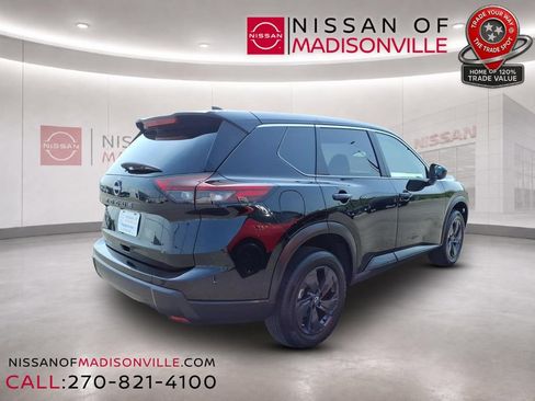 Used 2026 Nissan Rogue SV FWD image 2