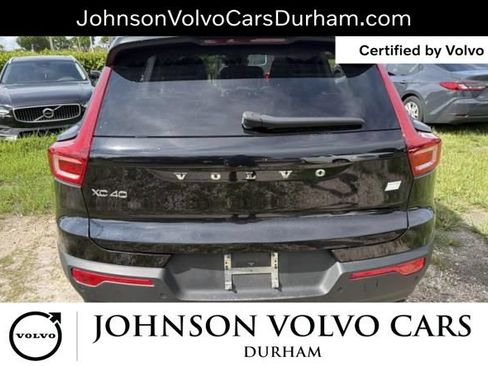 Used 2024 Volvo XC40 Recharge Ultimate RWD image 6