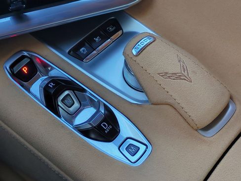 Used 2021 Chevrolet Corvette Stingray Premium Conv w/ Z51 Performance Package image 26