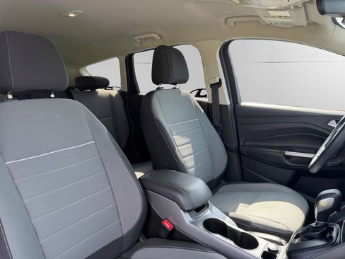 Used 2015 Ford Escape SE FWD image 13