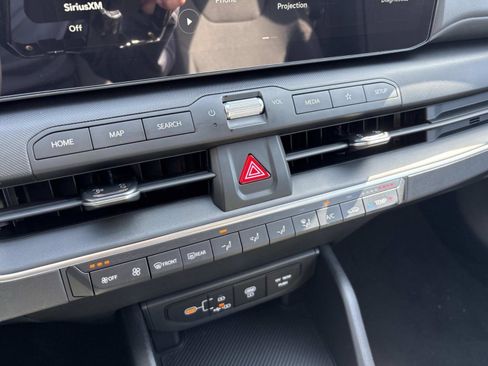New 2025 Kia K4 FWD image 21