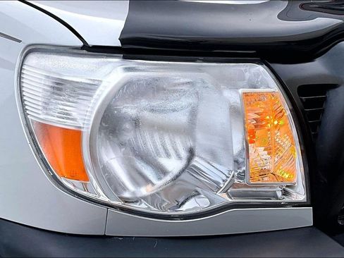 Used 2010 Toyota Tacoma PreRunner image 30