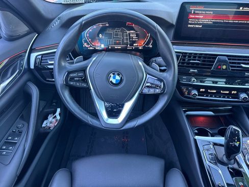 Used 2023 BMW 530i w/ Premium Package image 14