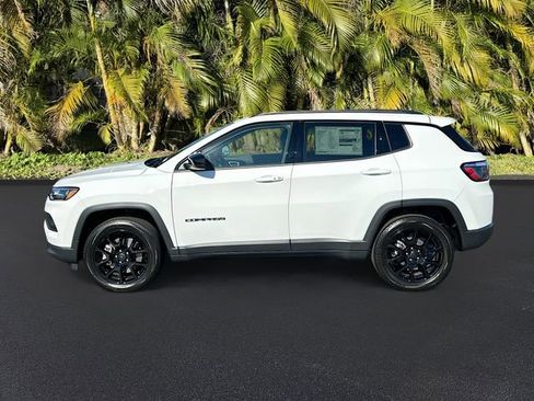 New 2026 Jeep Compass Latitude image 2