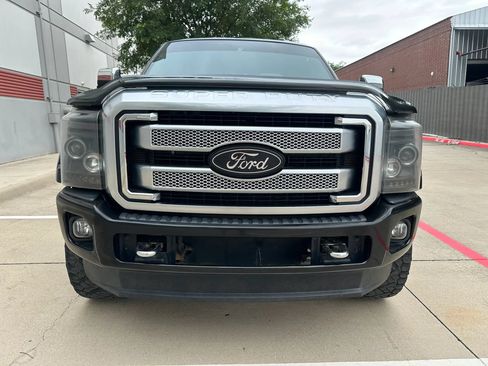 Used 2013 Ford F250 Platinum w/ FX4 Off Road Pkg AWD/4WD image 5