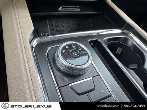 Used 2022 Ford Expedition XLT image 32