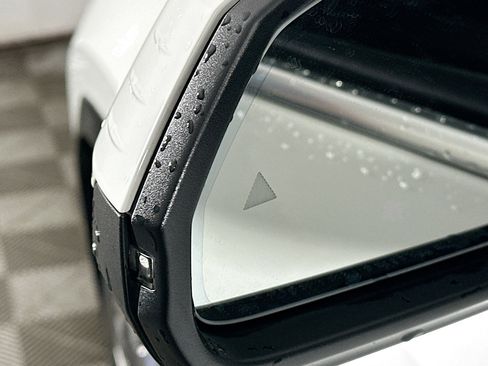 Used 2025 BMW X1 xDrive28i image 16