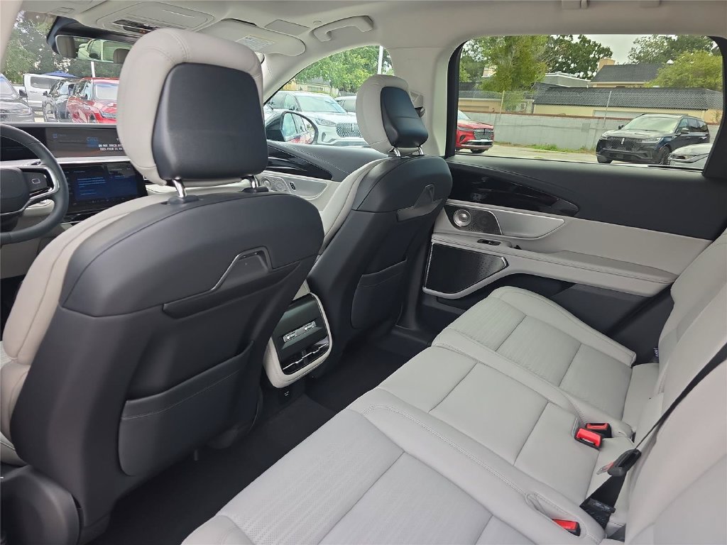 New 2026 Lincoln Nautilus Reserve AWD/4WD image 10
