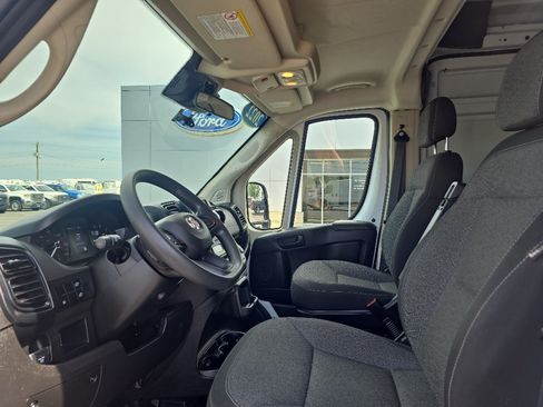 Used 2022 RAM ProMaster 2500 w/ Convenience Group FWD image 22