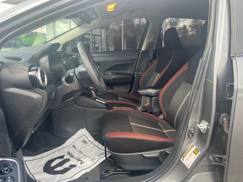 Used 2025 Nissan Versa SR w/ Trunk Package image 19