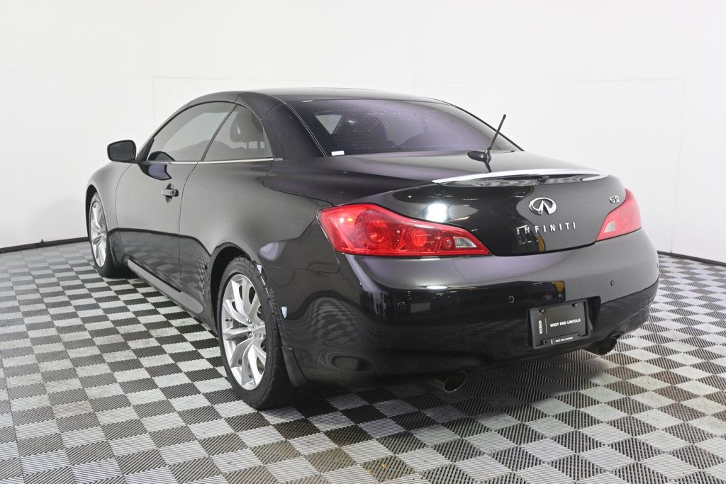 Used 2013 INFINITI G37 Convertible w/ Premium Pkg RWD image 4