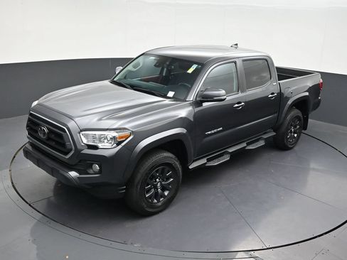 Used 2023 Toyota Tacoma SR5 w/ Technology Package RWD image 20