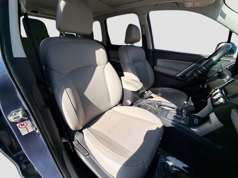 Used 2017 Subaru Forester 2.5i Limited image 15