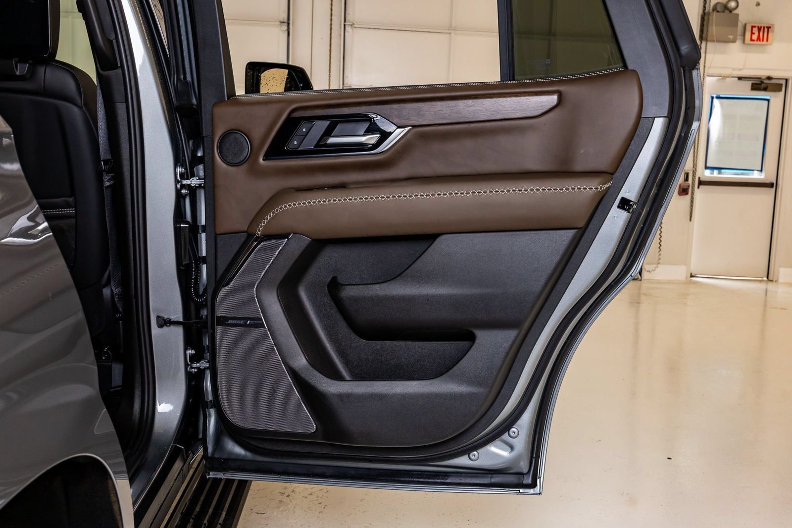 Used 2026 GMC Yukon Denali Ultimate w/ LPO, Floor Liner Package AWD/4WD image 41