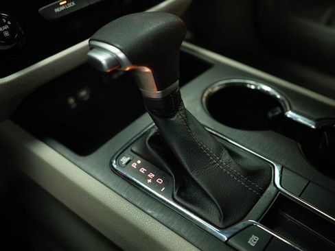 Used 2020 Kia Sedona LX FWD image 22