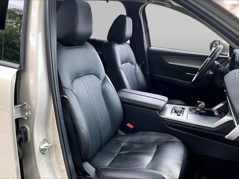 Used 2024 MAZDA CX-90 Plug-In Hybrid w/ Preferred AWD/4WD image 9