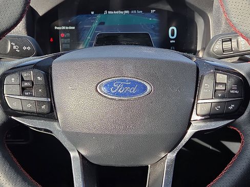 Used 2025 Ford Explorer ST-Line w/ Premium Package image 16