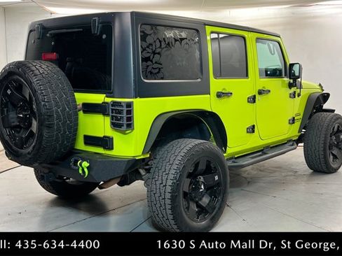 Used 2017 Jeep Wrangler Unlimited Sport w/ Connectivity Group AWD/4WD image 5