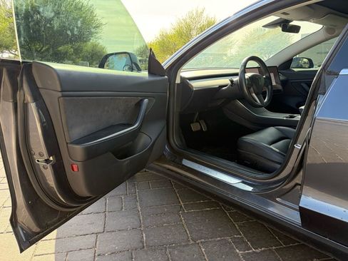 Used 2019 Tesla Model 3 Standard Range Plus RWD image 7