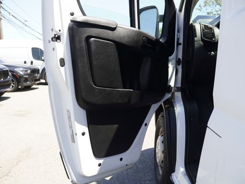 Used 2023 RAM ProMaster 2500 FWD image 14