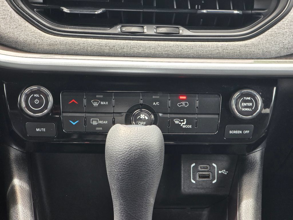 Used 2024 Jeep Compass Sport AWD/4WD image 14