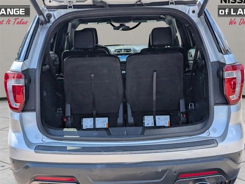 Used 2018 Ford Explorer XLT w/ Equipment Group 202A image 12