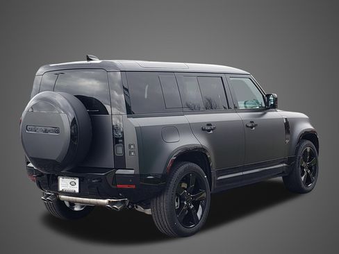 New 2026 Land Rover Defender 110 X-Dynamic SE image 5