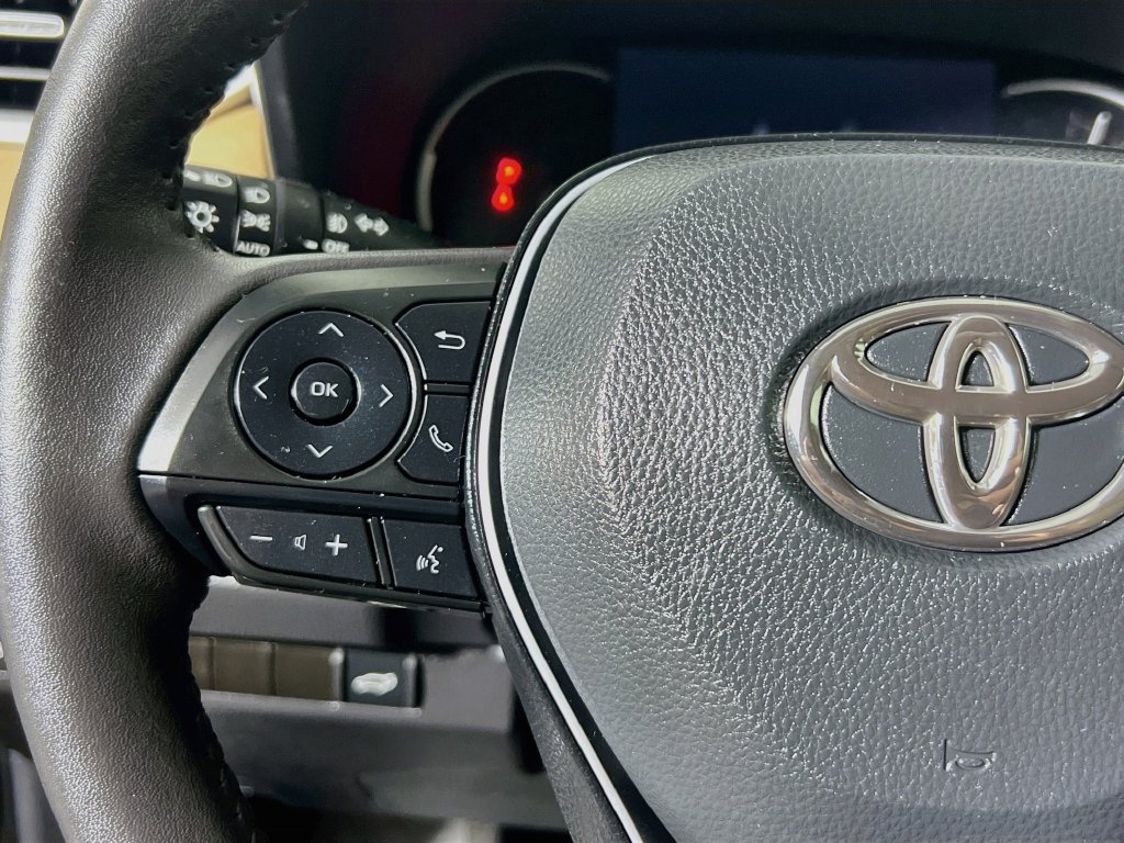 Used 2025 Toyota RAV4 XLE Premium FWD image 18