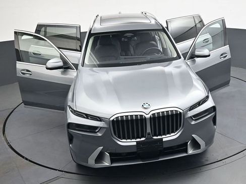 Used 2023 BMW X7 xDrive40i w/ Parking Assistance Package AWD/4WD image 40