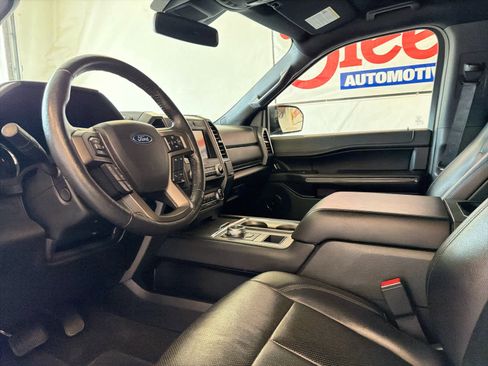 Used 2020 Ford Expedition XLT w/ Equipment Group 202A image 16