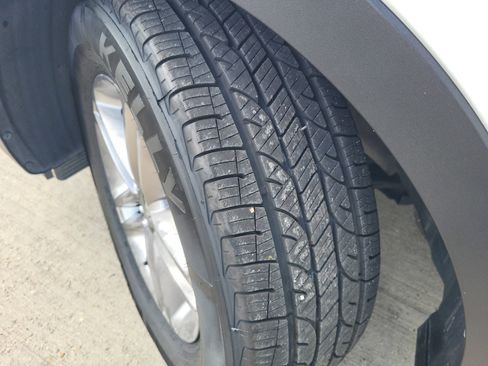 Used 2017 Hyundai Santa Fe Sport w/ 2.4L Tech Package 04 image 28