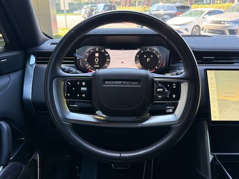 Used 2024 Land Rover Range Rover SE AWD/4WD image 11