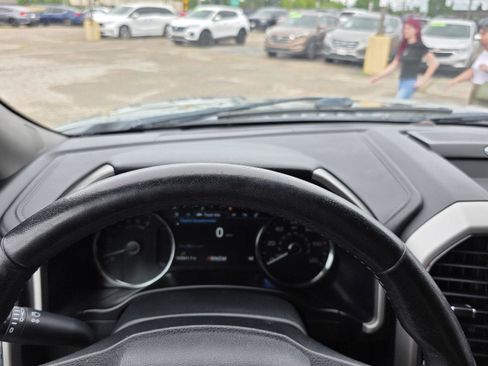 Used 2019 Ford F150 Lariat w/ Equipment Group 502A Luxury AWD/4WD image 27