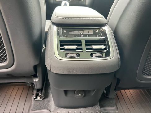 Certified 2026 Volvo XC90 B6 Plus w/ Protection Package Premier AWD/4WD image 22