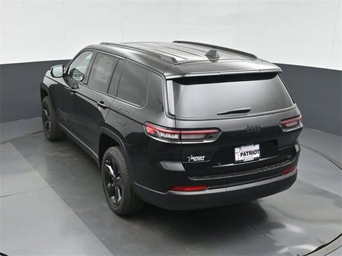 New 2025 Jeep Grand Cherokee L Altitude image 31