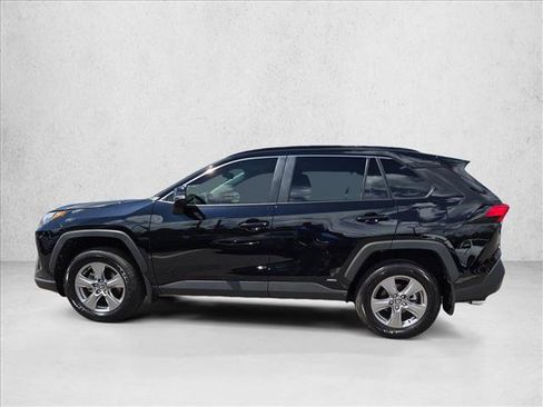 Used 2025 Toyota RAV4 XLE AWD/4WD image 9