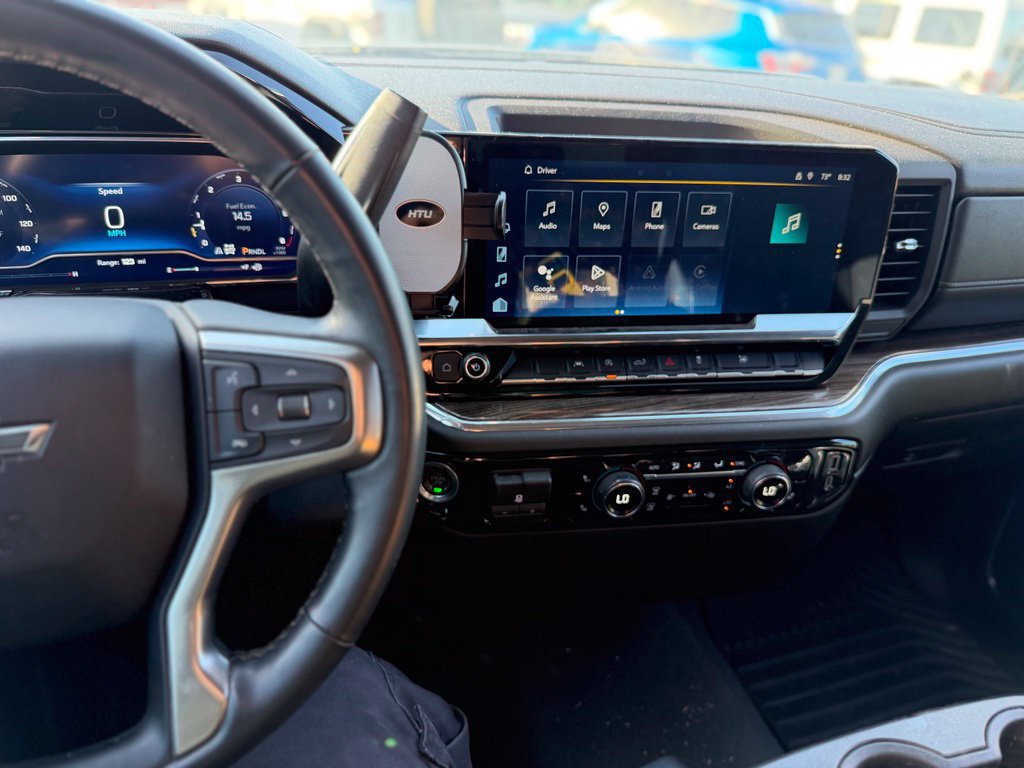 Used 2023 Chevrolet Silverado 1500 RST AWD/4WD image 8