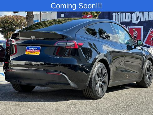 Used 2025 Tesla Model Y Long Range image 4