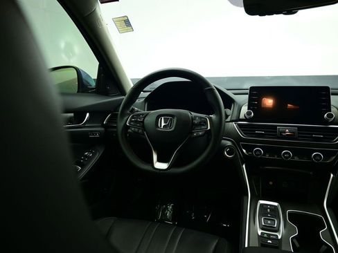Used 2022 Honda Accord Touring image 8