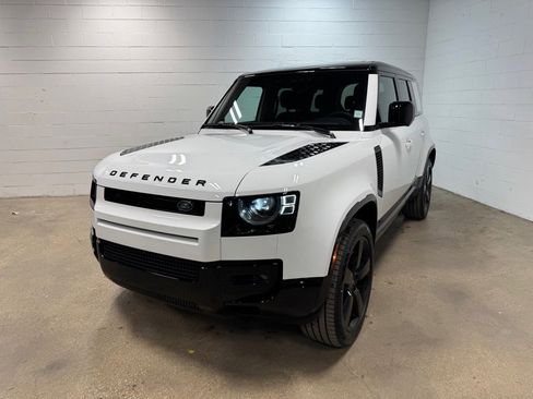 New 2025 Land Rover Defender 110 V8 image 2