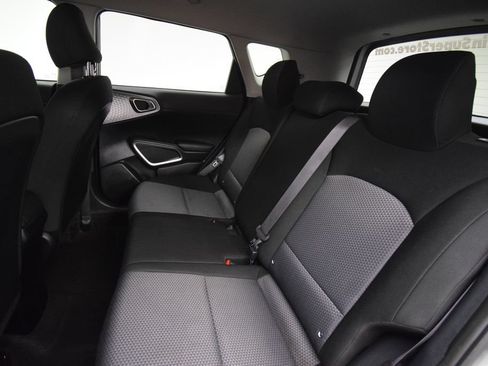 Used 2022 Kia Soul LX w/ Technology Package FWD image 21