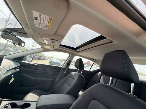 New 2026 Nissan Altima 2.5 SV image 21