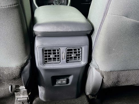 Used 2025 Toyota RAV4 XLE AWD/4WD image 24