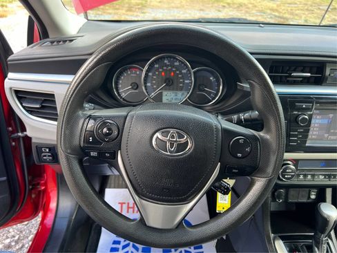 Used 2014 Toyota Corolla image 17