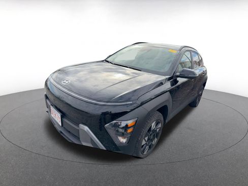 Used 2025 Hyundai Kona SEL image 4