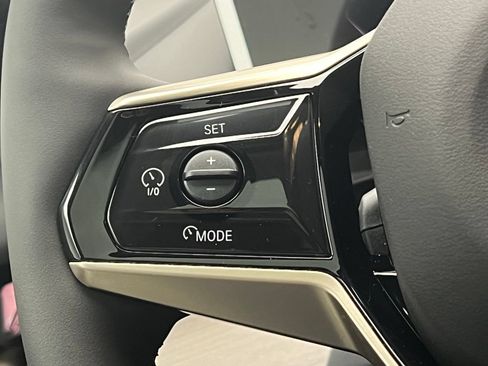 Used 2026 BMW i5 eDrive40 w/ Premium Package RWD image 18