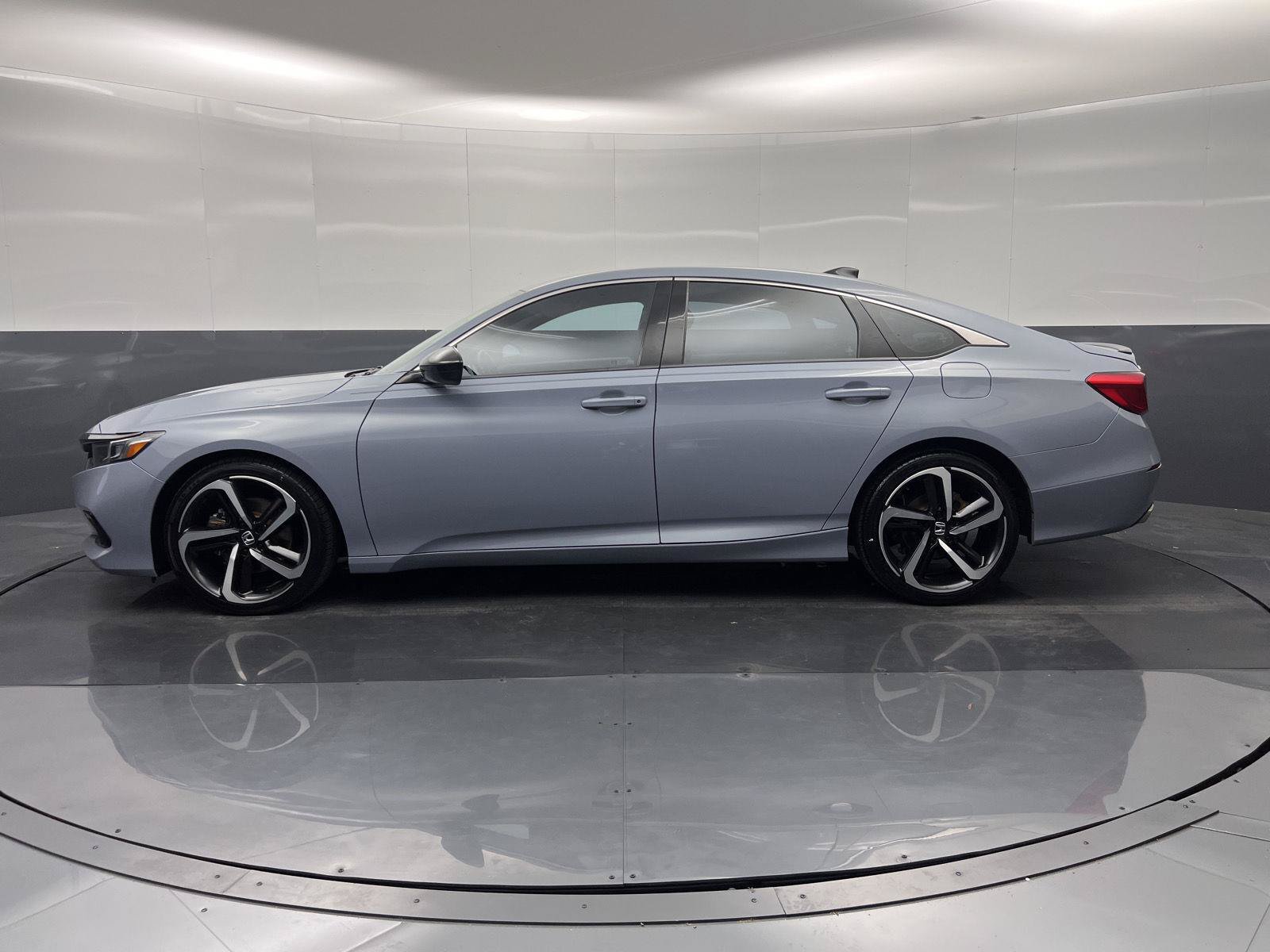 Used 2022 Honda Accord Sport image 4