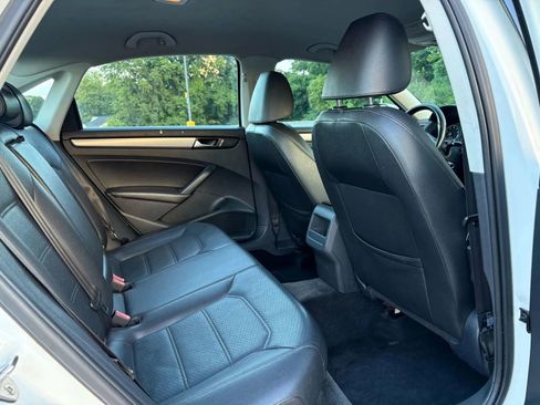 Used 2015 Volkswagen Passat 1.8T S image 18