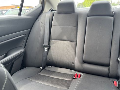 Used 2025 Nissan Altima 2.5 SV FWD image 38